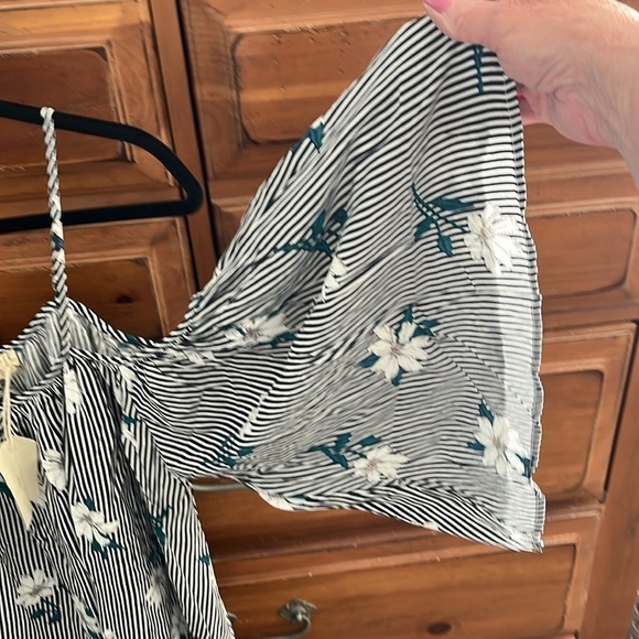 Hem & Thread NWT Women’s Striped Floral Top, Size Large - Picture 4 of 9